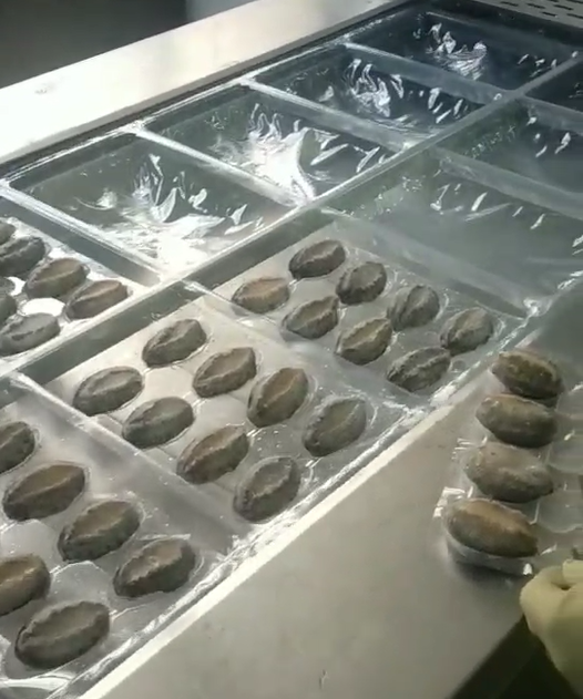 托盘鲍鱼拉伸膜真空包装机